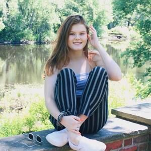 Meet your Posher, Kayla